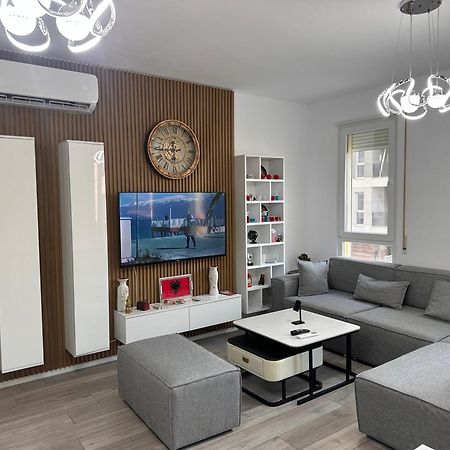 Bratti'S Apartment Near Tirana Center And Mother Teresa Airport Luaran gambar