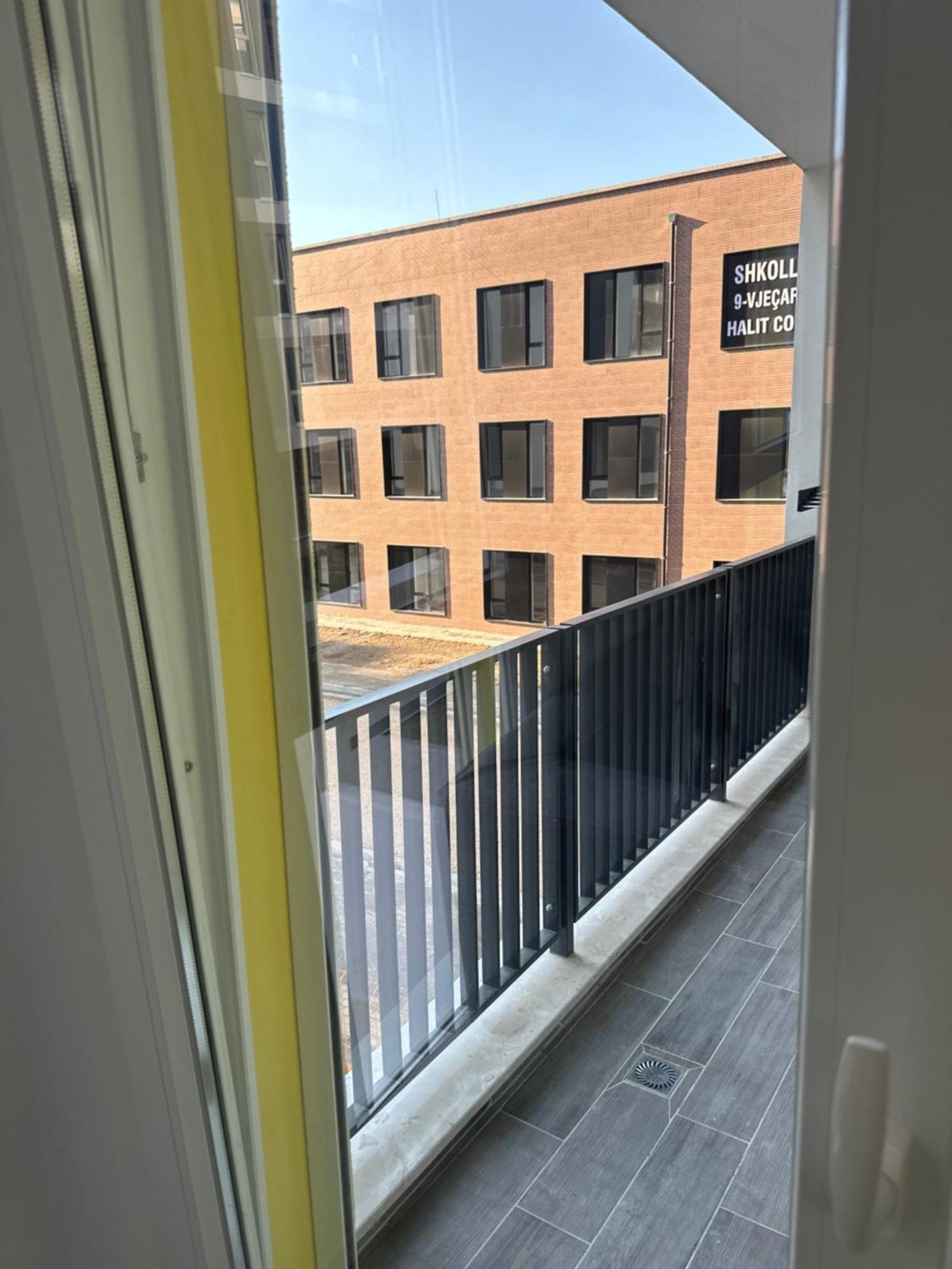 Bratti'S Apartment Near Tirana Center And Mother Teresa Airport Luaran gambar