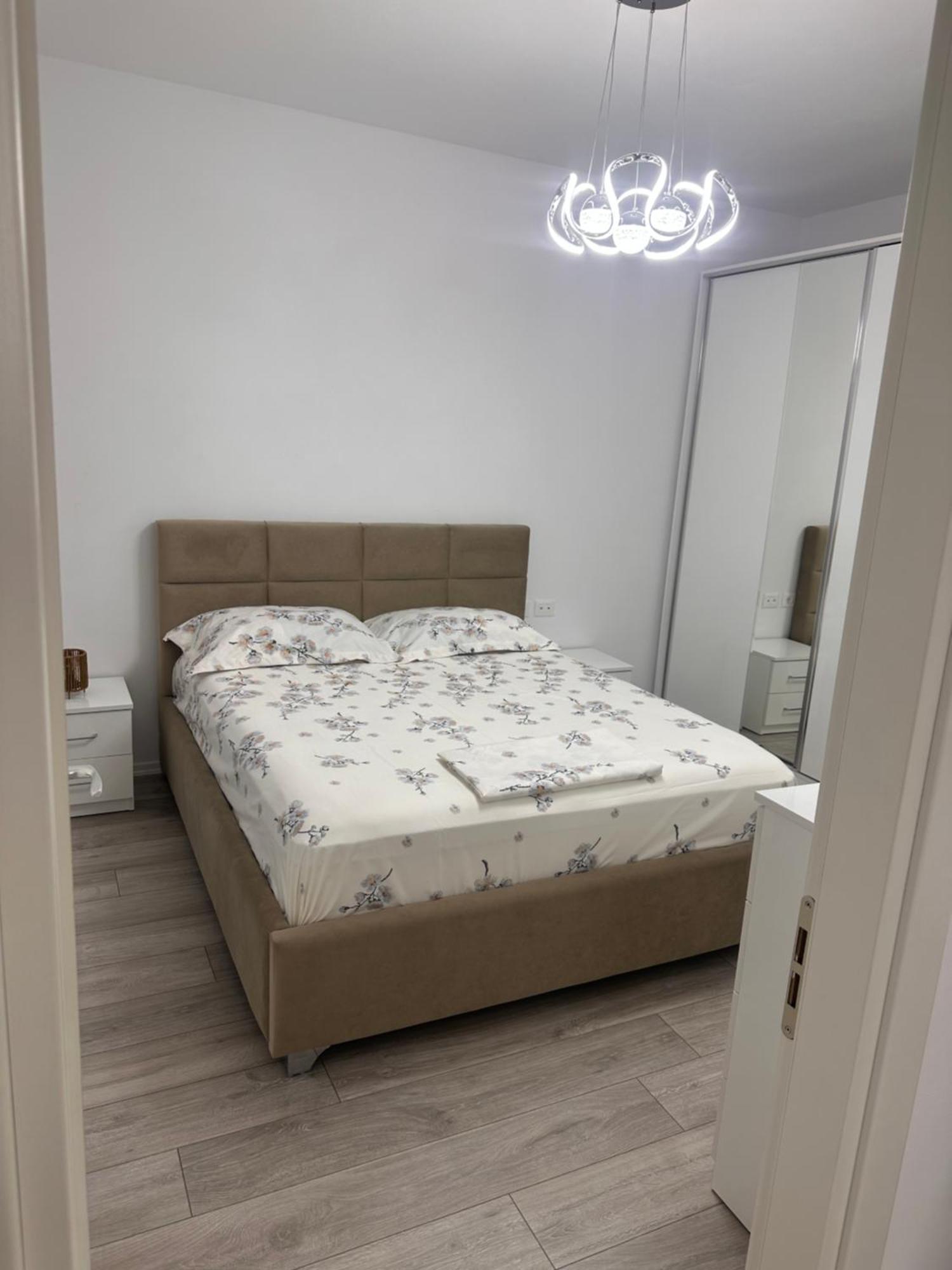 Bratti'S Apartment Near Tirana Center And Mother Teresa Airport Luaran gambar